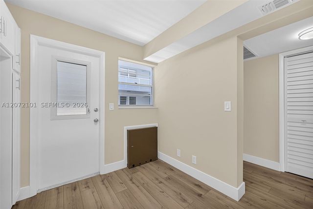 215 SE 3rd Ave 206B, Hallandale Beach, FL 33009