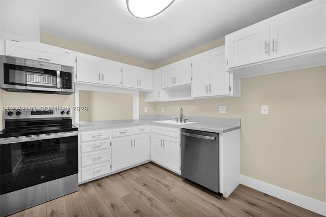 215 SE 3rd Ave 206B, Hallandale Beach, FL 33009