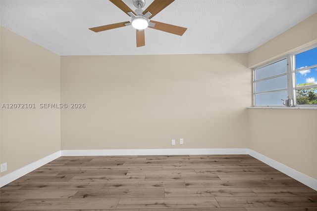 215 SE 3rd Ave 206B, Hallandale Beach, FL 33009