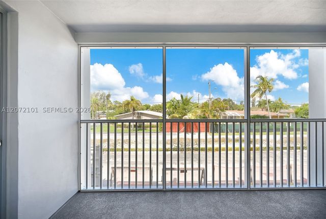 215 SE 3rd Ave 206B, Hallandale Beach, FL 33009