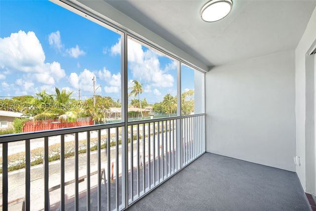 215 SE 3rd Ave 206B, Hallandale Beach, FL 33009