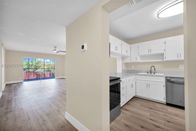 215 SE 3rd Ave 206B, Hallandale Beach, FL 33009