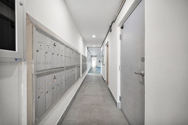 215 SE 3rd Ave 206B, Hallandale Beach, FL 33009