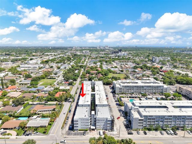 215 SE 3rd Ave 206B, Hallandale Beach, FL 33009