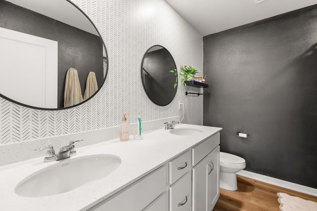 9612 Heightsview Drive, West Des Moines, IA 50266