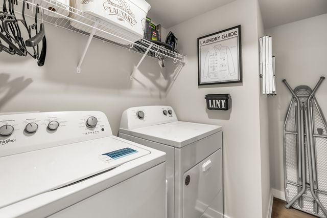 9612 Heightsview Drive, West Des Moines, IA 50266