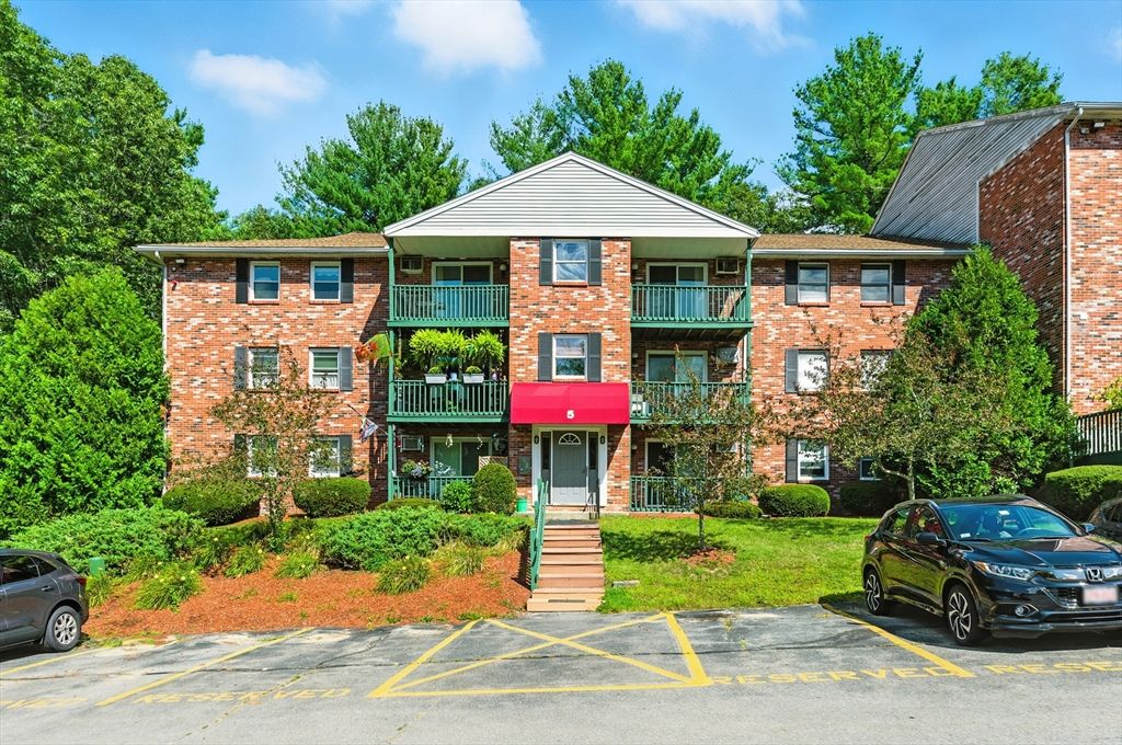 75 Huntoon Memorial Highway 5-10, Leicester, MA 01524
