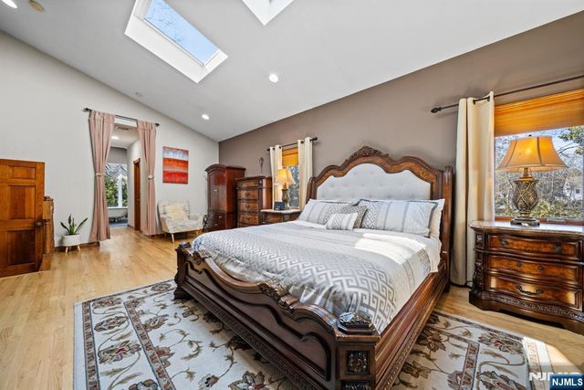 191 Tenafly Road, Tenafly, NJ 07670