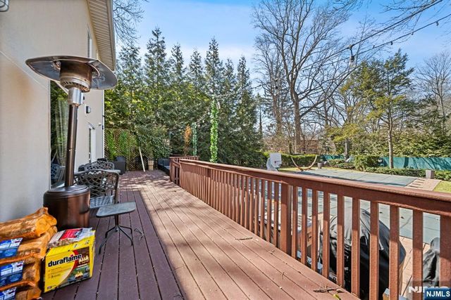 191 Tenafly Road, Tenafly, NJ 07670