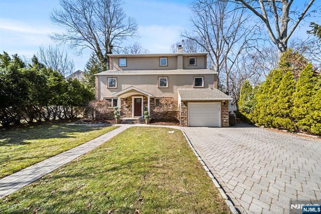191 Tenafly Road, Tenafly, NJ 07670