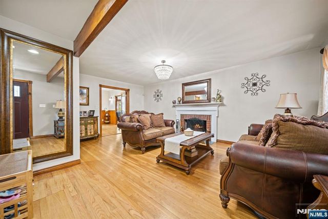 191 Tenafly Road, Tenafly, NJ 07670