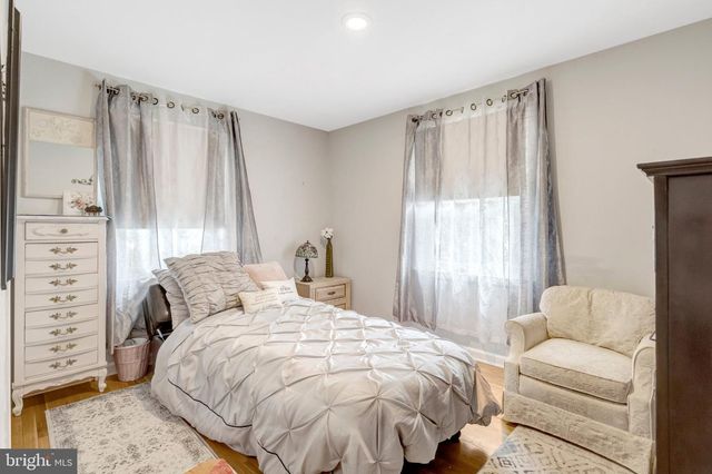 608 TAZEWELL RD NW, Vienna, VA 22180