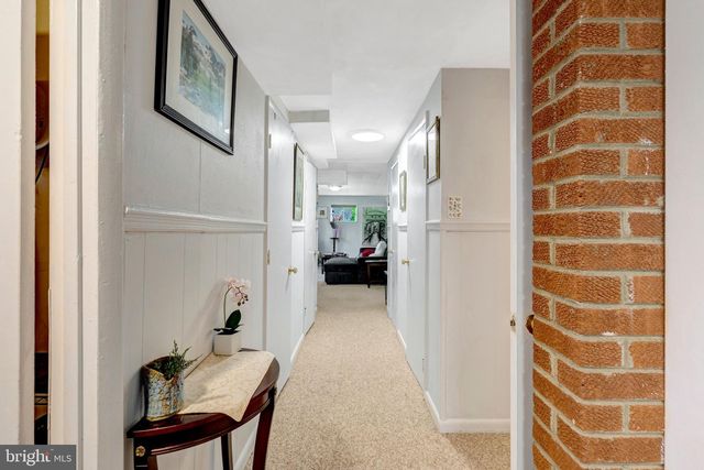 608 TAZEWELL RD NW, Vienna, VA 22180