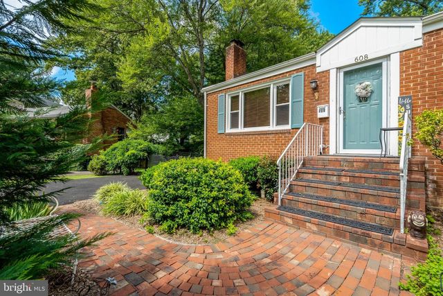 608 TAZEWELL RD NW, Vienna, VA 22180