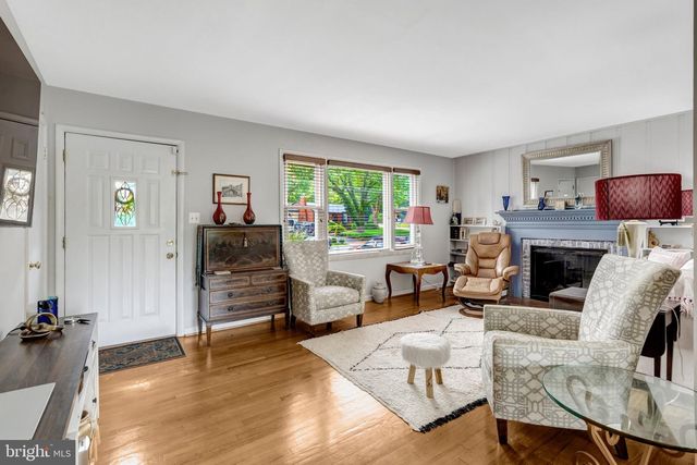 608 TAZEWELL RD NW, Vienna, VA 22180