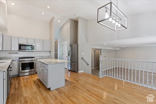 118 E 600 S, Kaysville, UT 84037