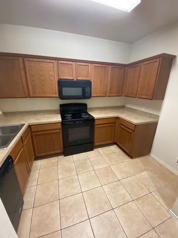 2734 Hyde Park Drive, Grand Prairie, TX 75050