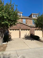 2734 Hyde Park Drive, Grand Prairie, TX 75050