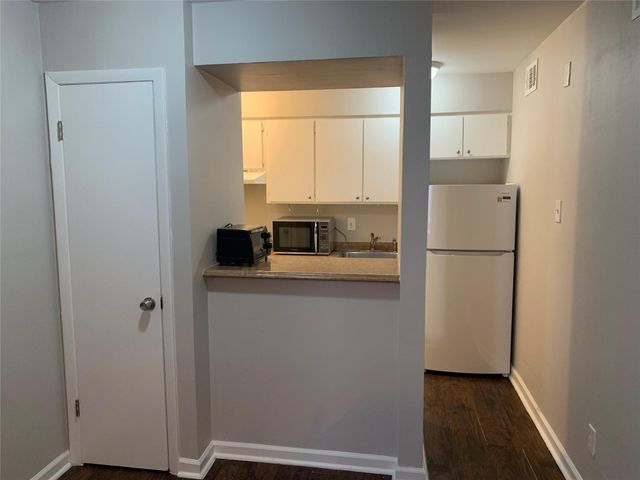 4301 Hartford Street 219, Dallas, TX 75219