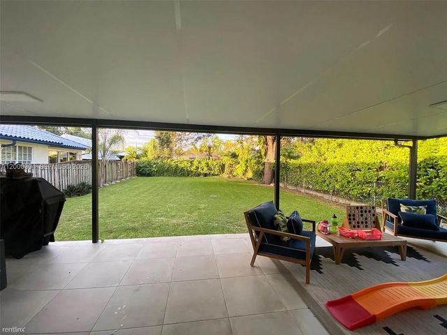 1935 SW 24th Ter, Miami, FL 33145