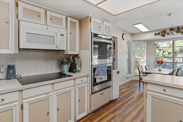 4301 Crestridge DR, Round Rock, TX 78681