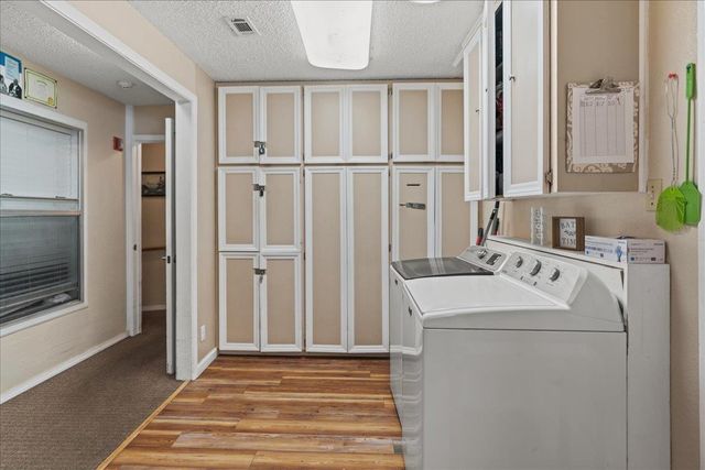 4301 Crestridge DR, Round Rock, TX 78681