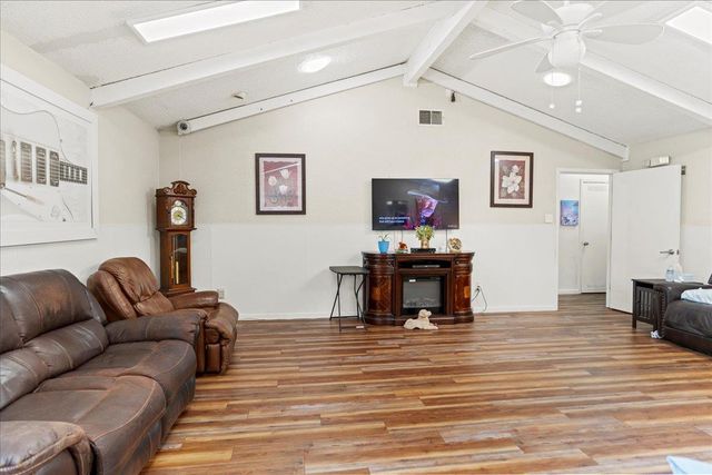 4301 Crestridge DR, Round Rock, TX 78681