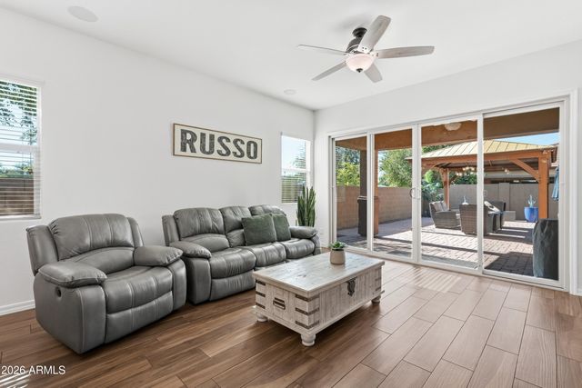 3020 E PINTO Drive, Gilbert, AZ 85296