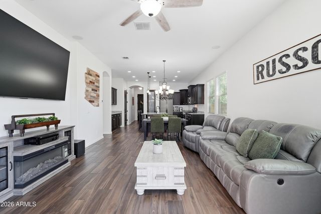 3020 E PINTO Drive, Gilbert, AZ 85296