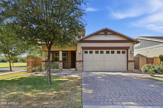 3020 E PINTO Drive, Gilbert, AZ 85296