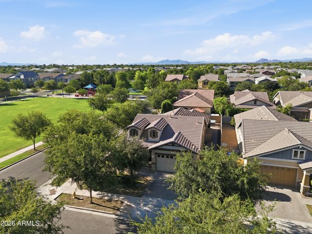 3020 E PINTO Drive, Gilbert, AZ 85296