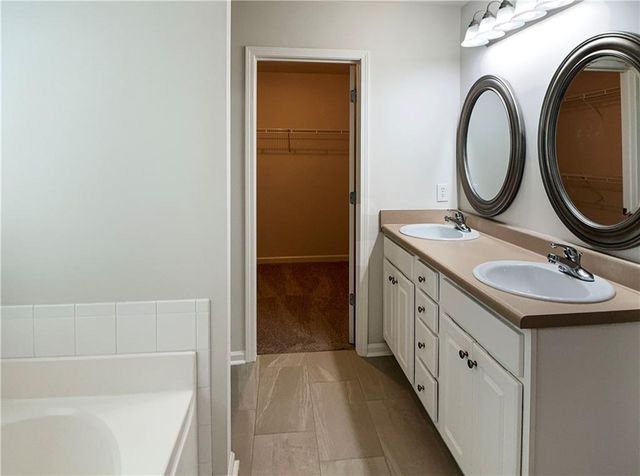 833 Wellington Drive, Monroe, GA 30655