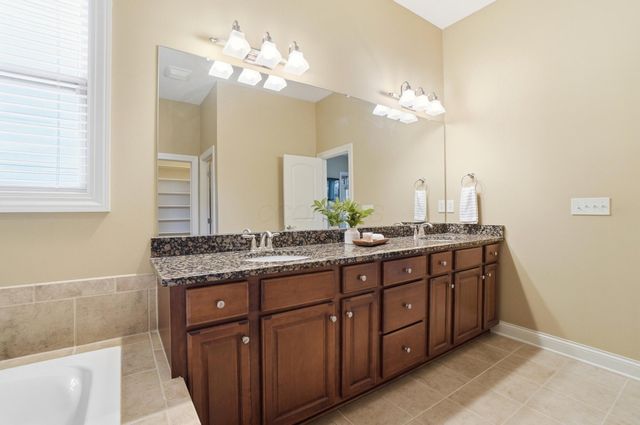 8989 Samari Place, Powell, OH 43065