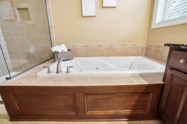 8989 Samari Place, Powell, OH 43065