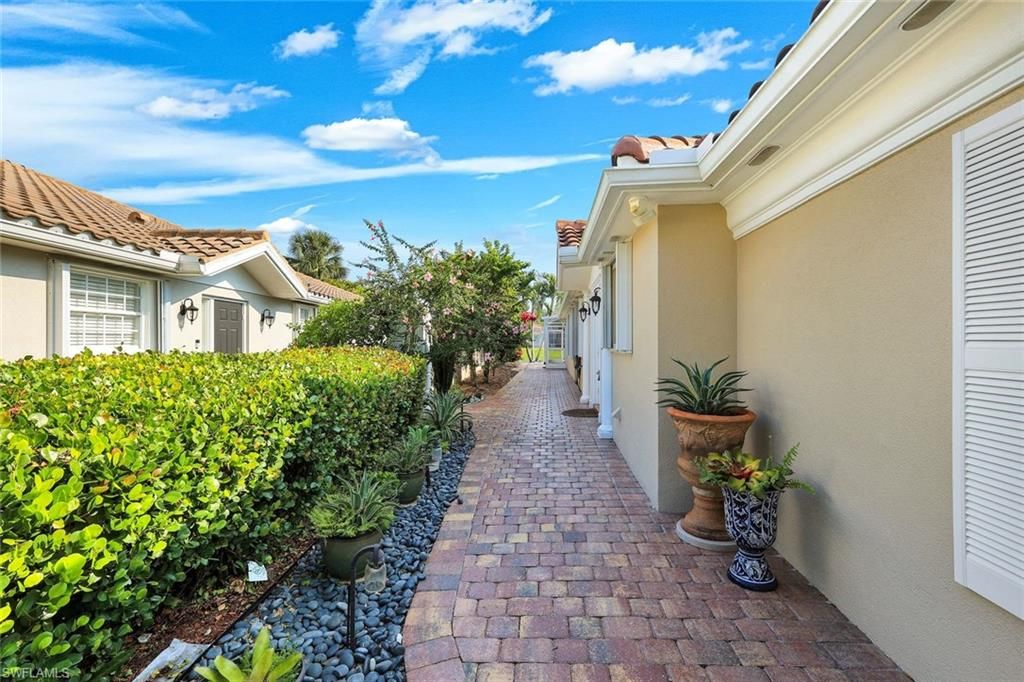 5808 Drummond WAY, NAPLES, FL 34119 — photo 5