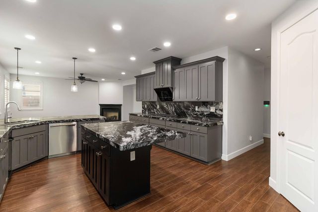 2517 Guadalajara Dr, Modesto, CA 95355