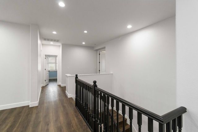 2517 Guadalajara Dr, Modesto, CA 95355