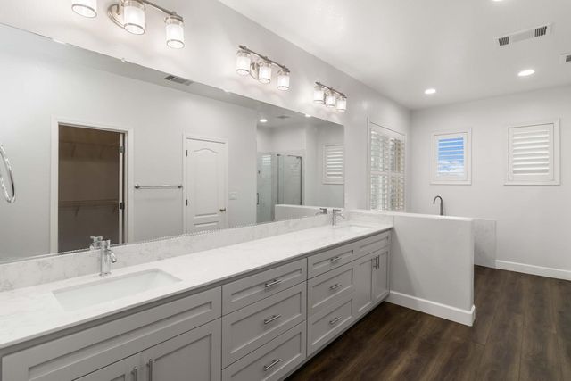 2517 Guadalajara Dr, Modesto, CA 95355