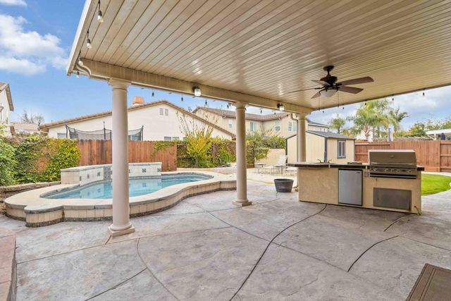 2517 Guadalajara Dr, Modesto, CA 95355