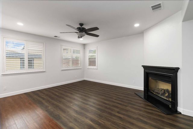 2517 Guadalajara Dr, Modesto, CA 95355