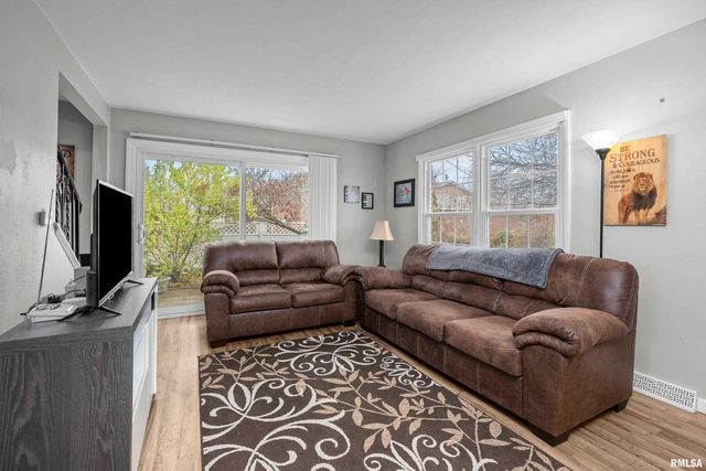 4315 26TH Avenue, Moline, IL 61265