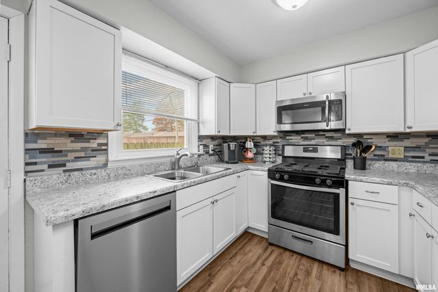 4315 26TH Avenue, Moline, IL 61265