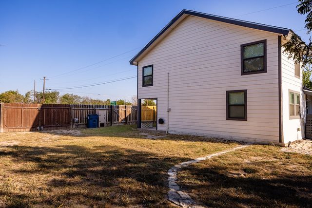 4050 Loop 534, Kerrville, TX 78028