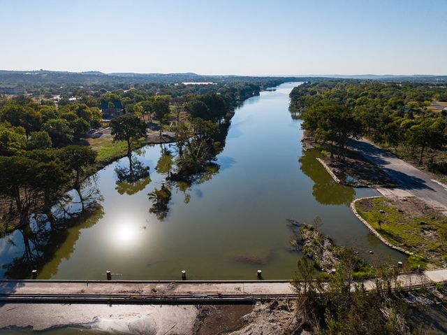 4050 Loop 534, Kerrville, TX 78028