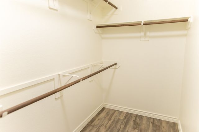 232 Cliff Heights Circle, Dallas, TX 75241