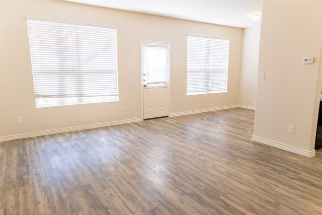 232 Cliff Heights Circle, Dallas, TX 75241