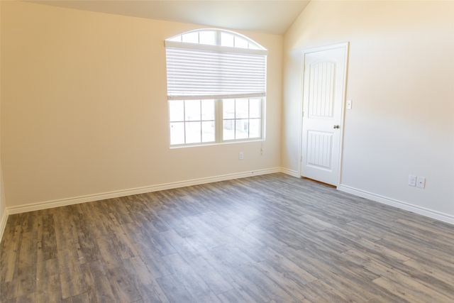 232 Cliff Heights Circle, Dallas, TX 75241