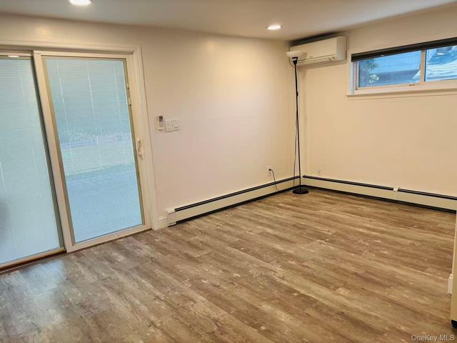 21 Keats Court, Bethpage, NY 11714