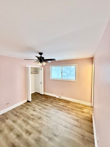 18136 Oakwood Avenue, Lansing, IL 60438