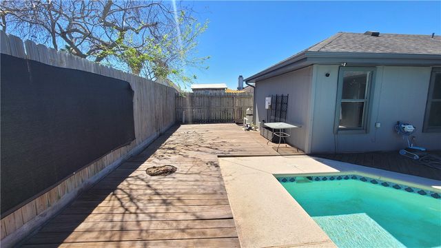 8010 Mitra Pkwy, Corpus Christi, TX 78414